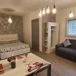 Ferienhaus La Casetta Tra Sassi E Ulivi