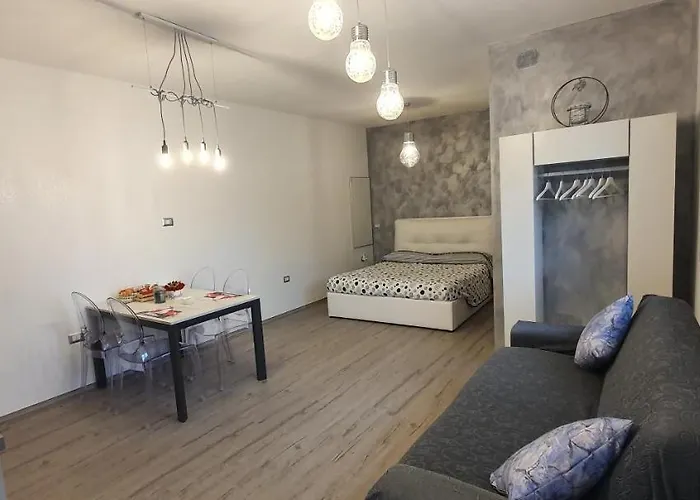 La Casetta Tra Sassi E Ulivi *