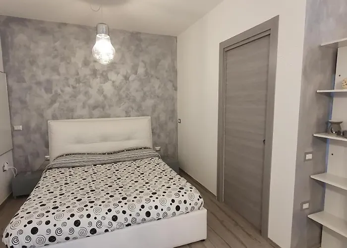 La Casetta Tra Sassi E Ulivi Ferienhaus *