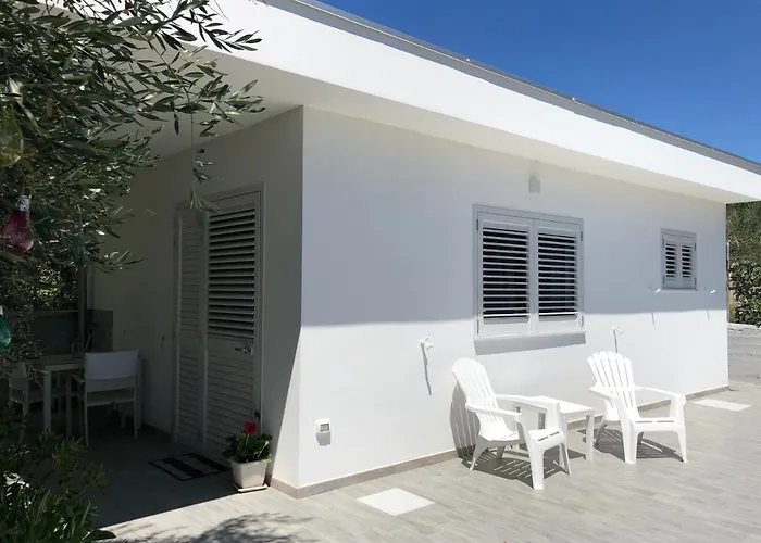 La Casetta Tra Sassi E Ulivi