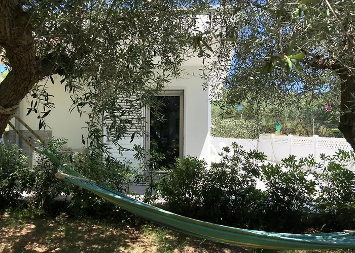 La Casetta Tra Sassi E Ulivi *