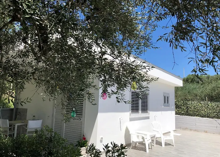 La Casetta Tra Sassi E Ulivi *